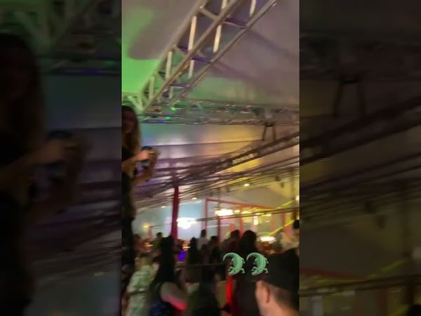 Girls on car roof 0002