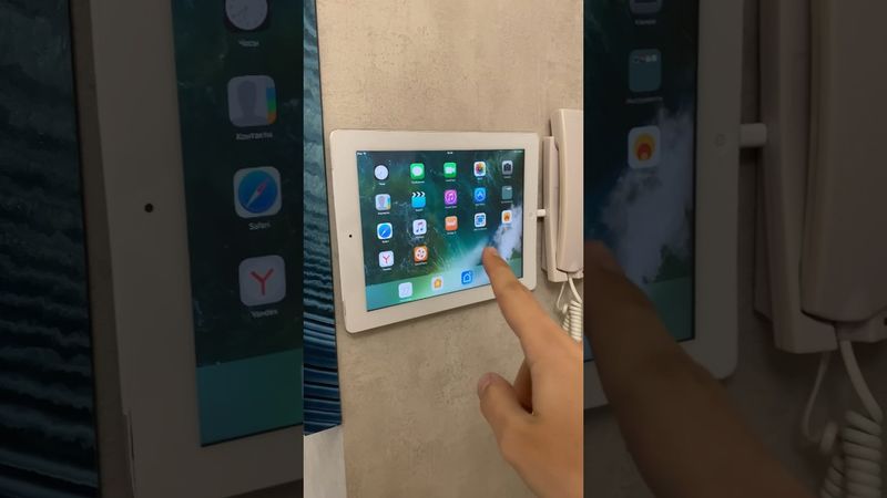 Вот для чего нужен старый iPad! Повесил планшет в коридоре для управления умным домом 🏠