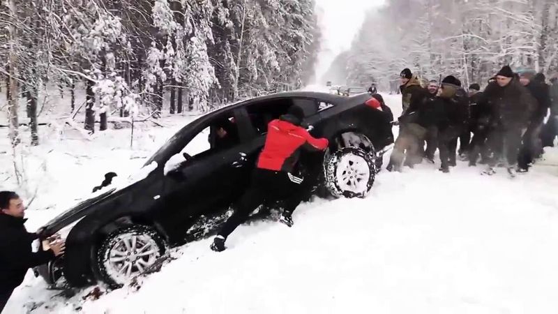 ВЗАИМОПОМОЩЬ НА ДОРОГАХ! СЛУЧАИ КОГДА ВОДИТЕЛИ ПОМОГЛИ ДРУГ ДРУГУ! / MUTUAL ASSISTANCE ON THE ROADS!