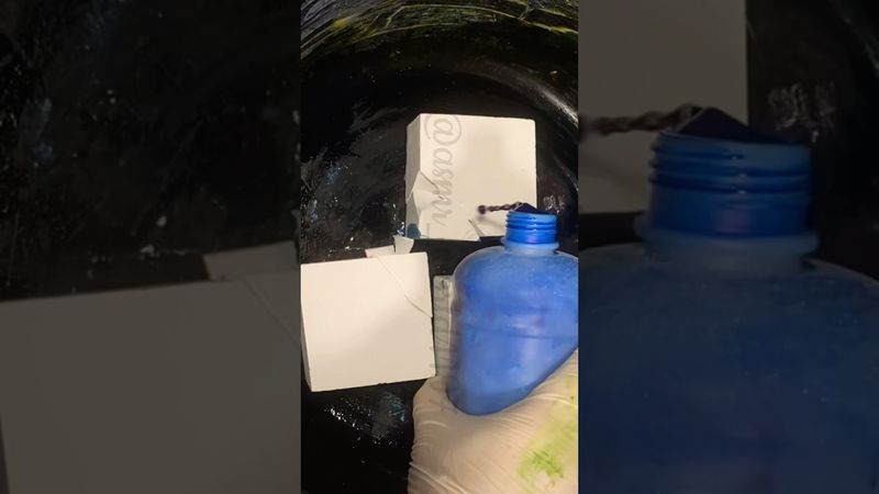 Vivid Blue Dye #rainbowsoap #asmrtriggers #crushingtime #asmrsounds #satisfying #justsoaps #chalk