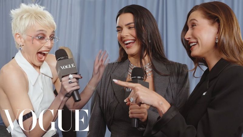 Kendall Jenner & Hailey Bieber Are Matching Besties | Met Gala 2025 With Emma Chamberlain