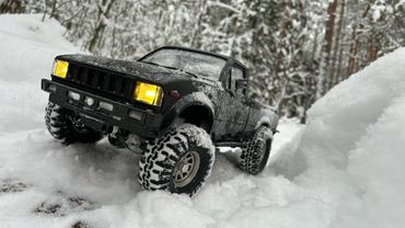RC4WD TF 2 Midnight edition -  RC Toyota Hilux Snow trail adventure #rc4wd #rcoffroad #snowadventure
