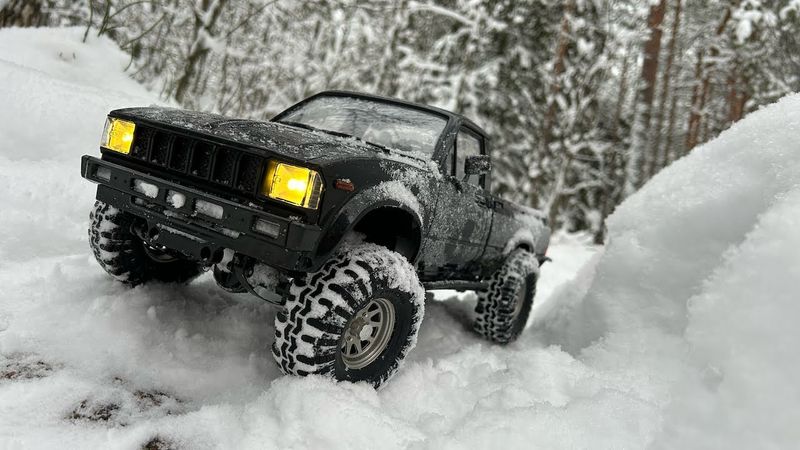 RC4WD TF 2 Midnight edition -  RC Toyota Hilux Snow trail adventure #rc4wd #rcoffroad #snowadventure