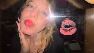 ASMR - Kissing Your Screen 💋 Soft Kisses w Lipstick & Lip Gloss for Personal Attention