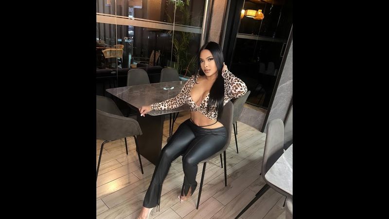 Leggings in pelle lucida e attillati da donna: le 5 migliori tendenze di outfit per distinguersi ...