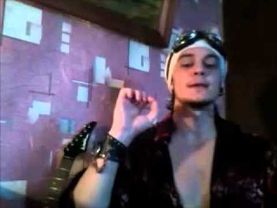 Об Алексе Мэе