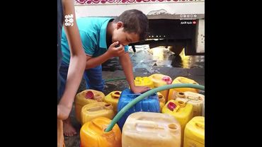 تعز.. السلطة المحلية تحدد تسعيرة لمقطورات الماء وسط أزمة حادة