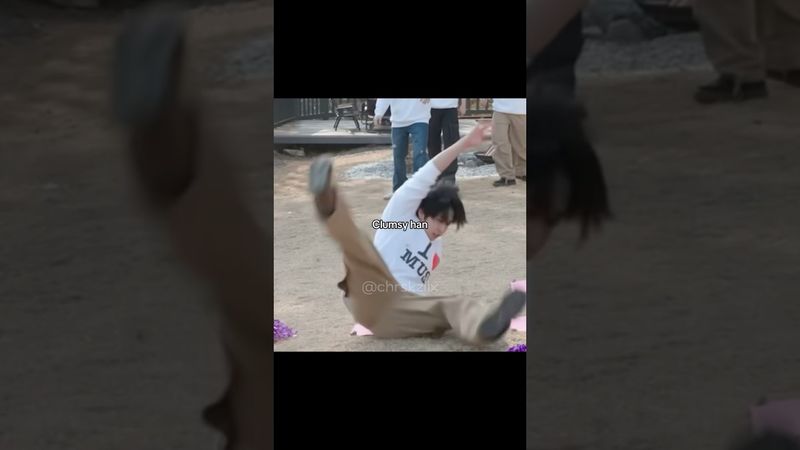 Han is clumsy but i love him 🫶#스트레이키즈 #straykids #hanjisung #skzedit #straykidsedit #skzmeme