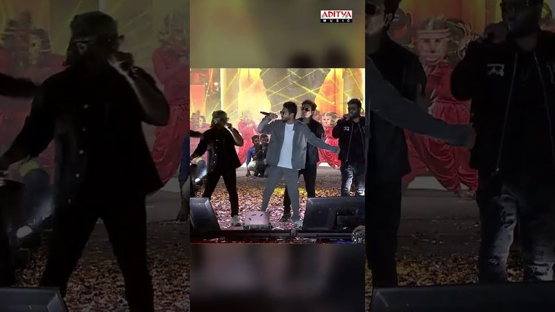 #Anirudh's Live Performance of #RagileRagile Song #KINGDOM Movie Pre Release Event #Shorts
