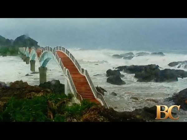 Typhoon Podul brings no major damage as it crosses Taiwan and heads for China
