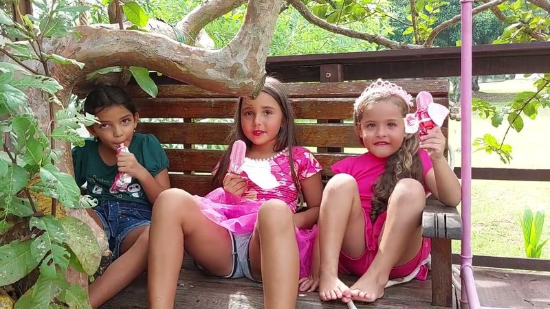 Feliz aniversário Maitê na casinha da árvore- 7 anos Maitê