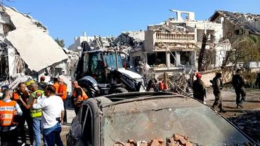 First responders on site of Iranian missile strike in central Israel | AFP