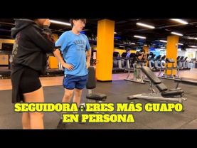 SEGUIDORA LE DICE A GLOGLO QUE ES MÁS GUAPO EN PERSONA