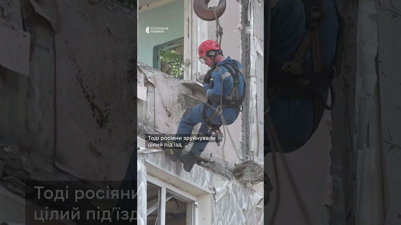 Випала з 9 поверху і вижила