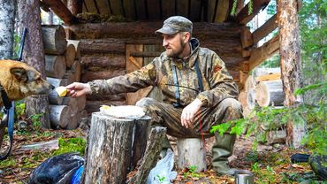 УРАГАН ЗАВАЛИЛ ИЗБУ. ЗАБРОШКА. ОХОТНИЧЬИ БУДНИ.