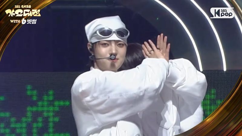 &TEAM(앤팀) - MISMATCH (Christmas Ver.) @SBS GayoDaejeon