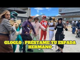 GLOGLO Y SUS AMIGOS SE TOMAN FOTO CON LOS POWER RANGERS