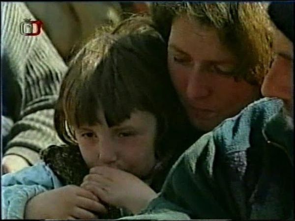 ČT1 - Upoutávka, reklamy, Zprávy - 10.4.1999