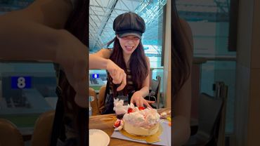 多慧壽星分發生日蛋糕 蛋糕怎麼感覺快要被切爛了🤣@lee_dahye