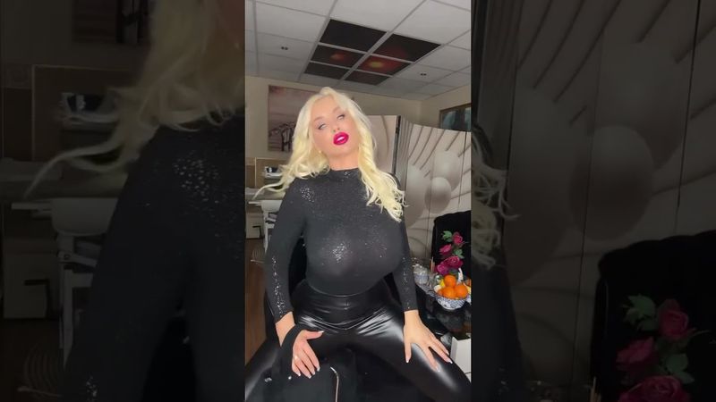 Top 5 Body Hugging Leggings Confidence Fashion Hacks | How To Style Perfect Outfits GRWM Blog