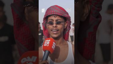 شاب عدني يدندن من شاطئ المكلا بموسم البلدة