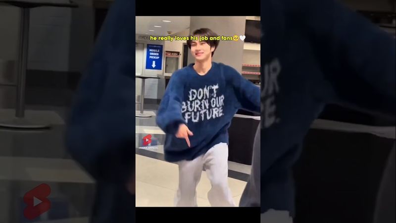 he really loves his job and his fans🥹🤍#enhypen #jungwon