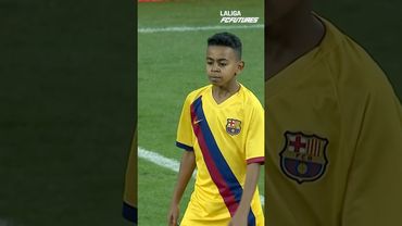 Born to play football… LAMINE YAMAL ✨