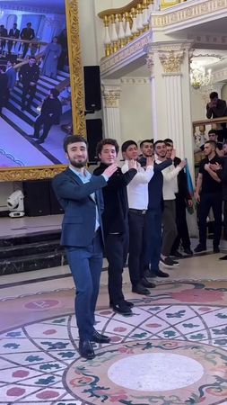 this dance so tuff🙏 (song: ilyTOMMY  - pretty ho3) #ilytommy #fyppppppppppppppppppppppp #fyp #explorepage #dance #dancechallenge #dancer #tiktok #vibe #fypシ #plaqueboymax #xaviersobased #jerk #hoodtrap #tiktokviral 