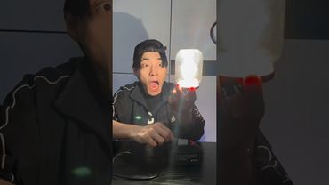 The pencil lead and a glass jar actually turned into a light bulb!💡#coolgadgets #diy