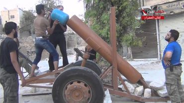 حلب الجيش الحر يستهدف بقذائف مدفع جهنم مقرات جيش النظام 5 8 2014