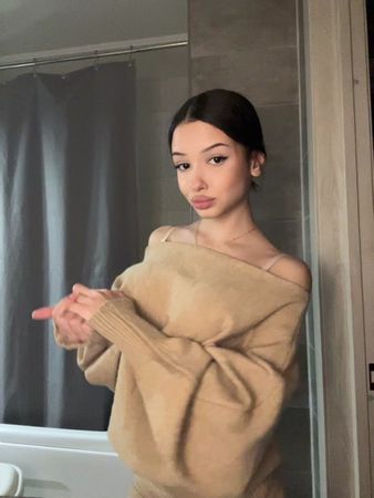 улыбнусь и снег растает)