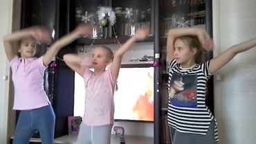 Мы танцуем! Группа колготок!