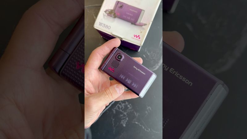 Sony Ericsson w380 music + camera  #sony  #retro #smartphone #retrophone #nostalgia #tech