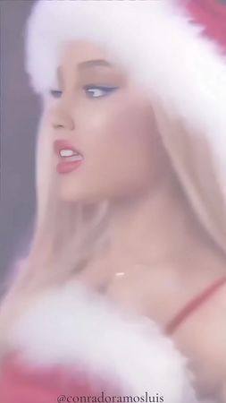 @arianagrande ❤️ "Merry Christmas"🎅🏻🎄 "Santa Tell Me" "Thank U Next" ...