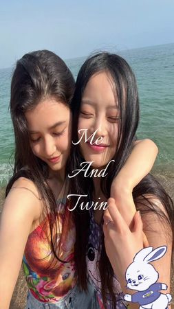 Me n twin 🥹✌️ #hanni #danielle #twin #newjeans #fyp 