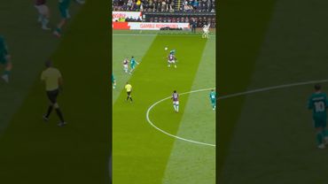 Ryan Gravenberch 🪄 👏