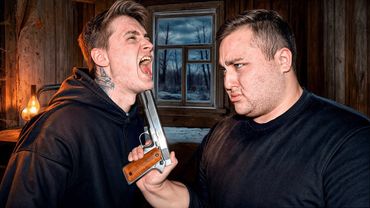 МАНЬЯК АНТОН ПРЕДАЛ НАС. ОН РАБОТАЕТ НА ДЕРЕВЕНСКИХ