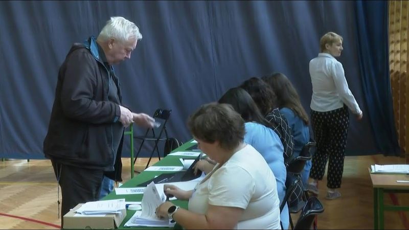 Polls open for Poland's presidential election runoff | AFP