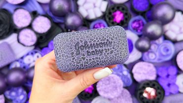 Relaxing ASMR Triggers: Gentle Soap Breaking, Glitter Foam Crushing, and Soft Scratching Sounds