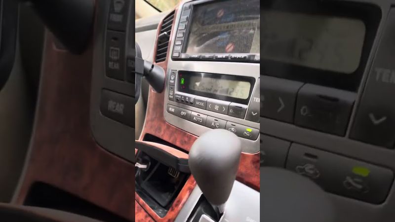 Установка сервопривода заслонки печки Toyota Alphard