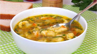 این سوپ را حداقل هر روز می توانیم بخوریم، خیلی ساده و خوشمزه است!