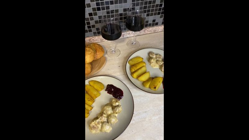 Таблетки от голода по-шведски) Ну или когда лень ехать в ИКЕА) Смотреть со звуком)