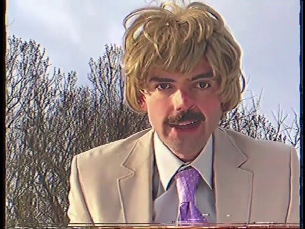 ПЕРЕЛЕЗАЕМ ЧЕРЕЗ ЗАБОРЫ В КОСТЮМЕ С АНДРЕЕМ ЩЕРБИНСКИМ (ОРИГИНАЛ)