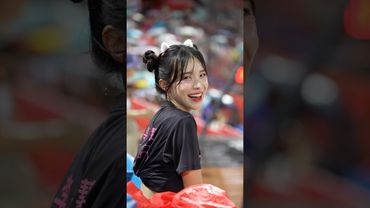 多慧太chill差點躺到球迷的腿上 突然發現快嚇死了🤣@lee_dahye #李多慧 #이다혜 #shorts