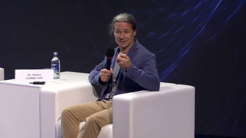 «Что не так с квантовой физикой и путешествиями во времени?» – Д. Горбунов, А. Арбузов, А. Семихатов