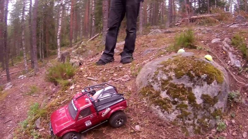 Bishop's RC Crusade - SCX10 Hilux - Rock crawling comp scale class 1