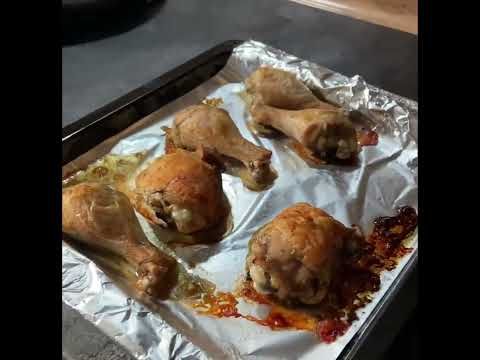 Куриные ножки и грудка в собственном соку. Простой рецепт за час.