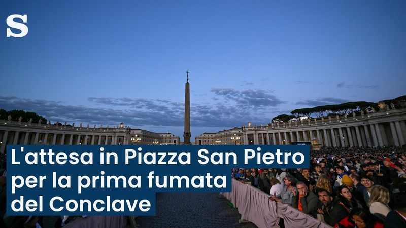 L'attesa in Piazza San Pietro per la prima fumata del Conclave - La diretta
