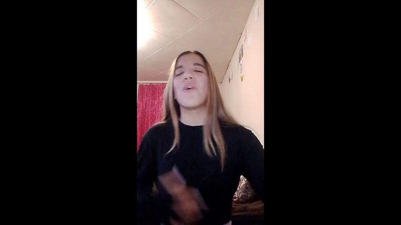 приветик всем рада вас видеть на онлайн концерт 👩‍🎤🎙🎶