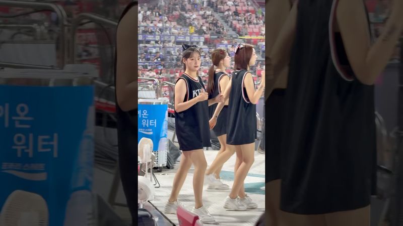 방황하는 따봉 소녀 👍 #이서윤 #이서윤치어리더#ktwiz #kt위즈 #kt위즈치어리더